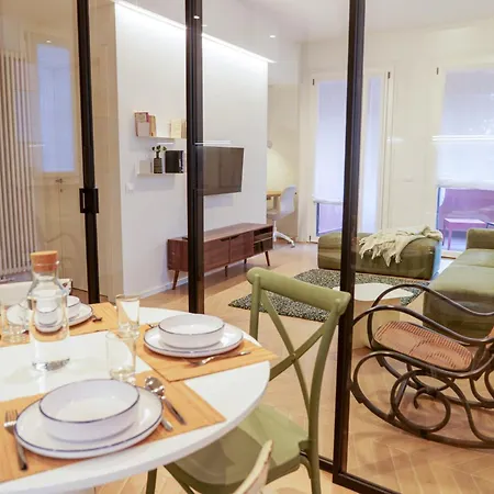 Appartement By The Ispra